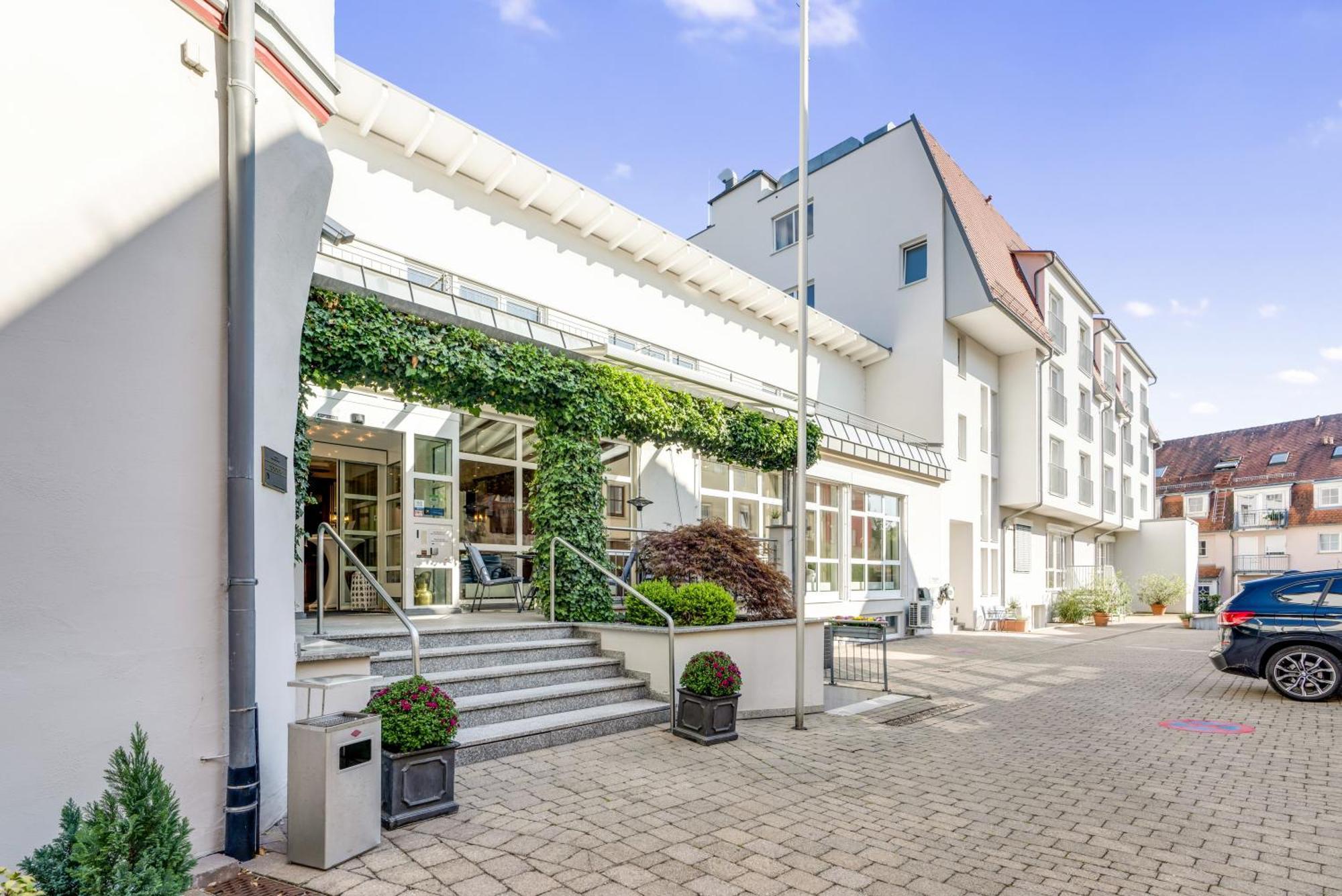 Hotel Wuerttemberger Hof Oehringen Exterior photo